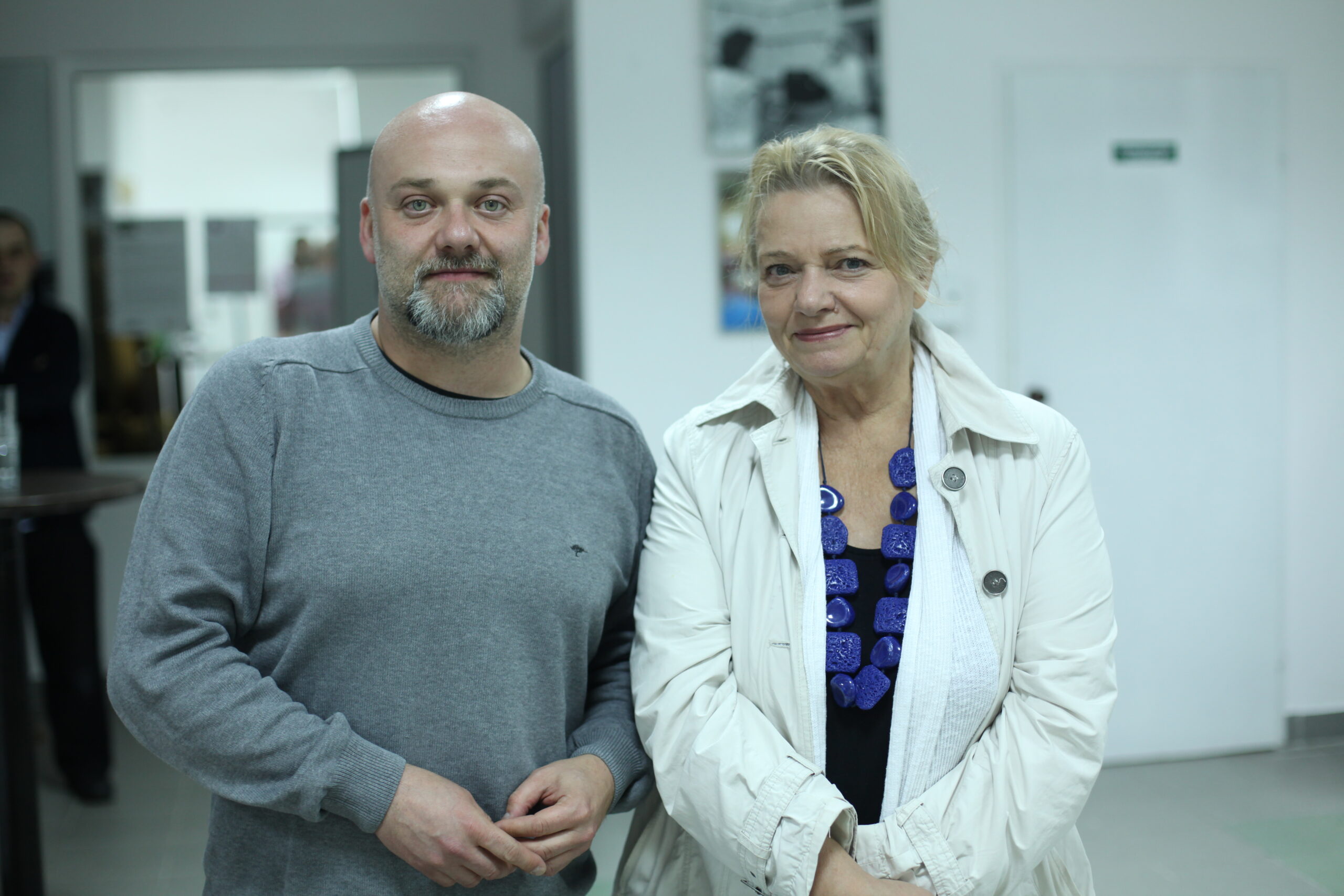 z : Anna Seniuk